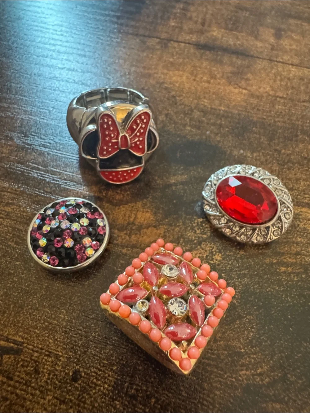 N/A set decorative